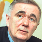  Dušan Kovačević  